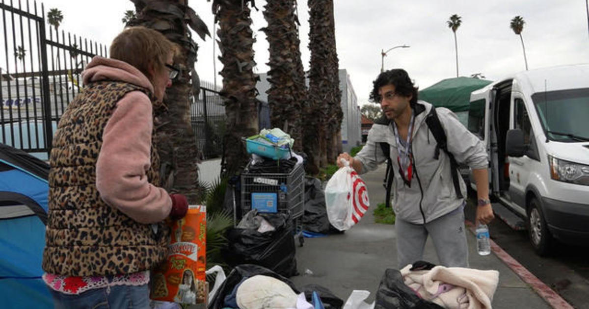 L.A. psychiatrist seeks out mental illness in city's homeless population