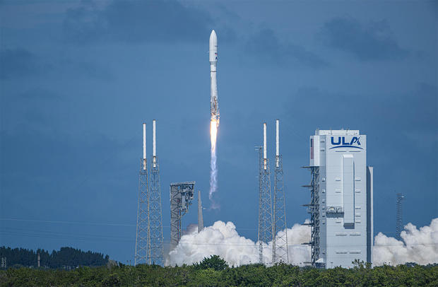 The Atlas 5 rocket has successfully launched two Amazon satellites for the purpose of testing a space-based internet service.