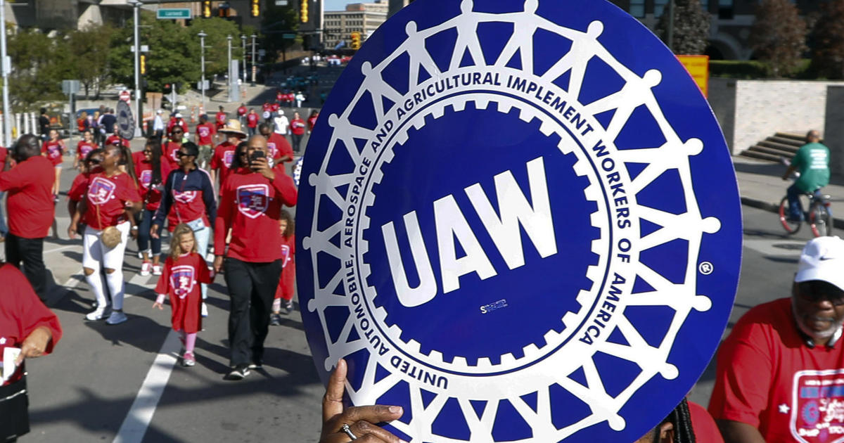 The United Auto Workers labor union is urging for an instant and lasting end to the conflict between Israel and Hamas, making them the biggest union to take this stance.