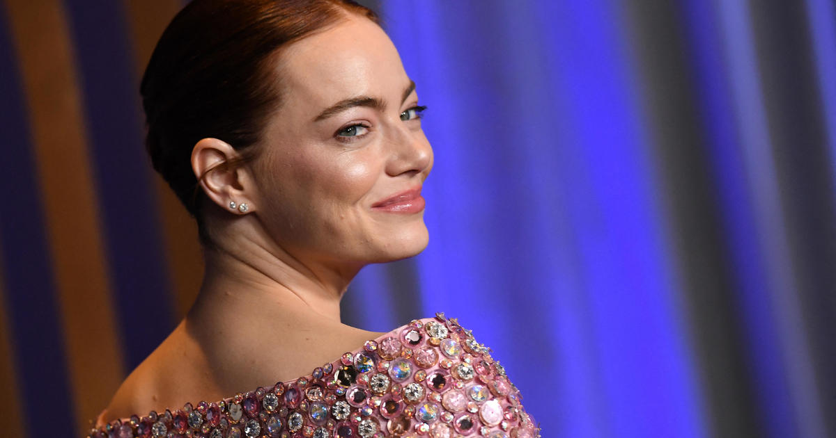 Every year, Emma Stone reveals that she strives to be a contestant on "Jeopardy!" and considers it her ultimate dream.