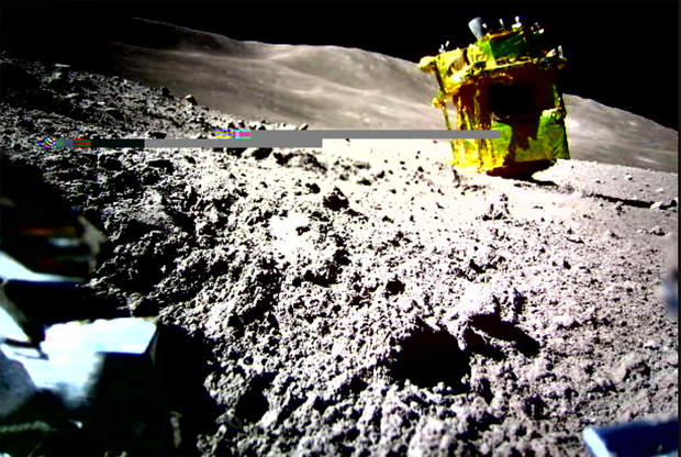 Japanese flight controllers re-establish contact with tipped-over SLIM moon lander