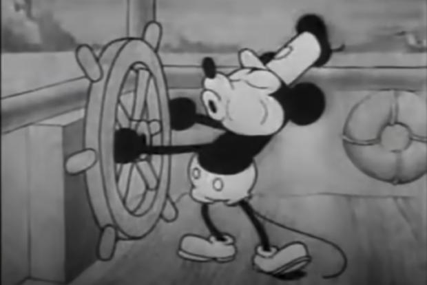 The original Mickey Mouse will appear in at least two horror movies, now that the Disney copyright has expired.