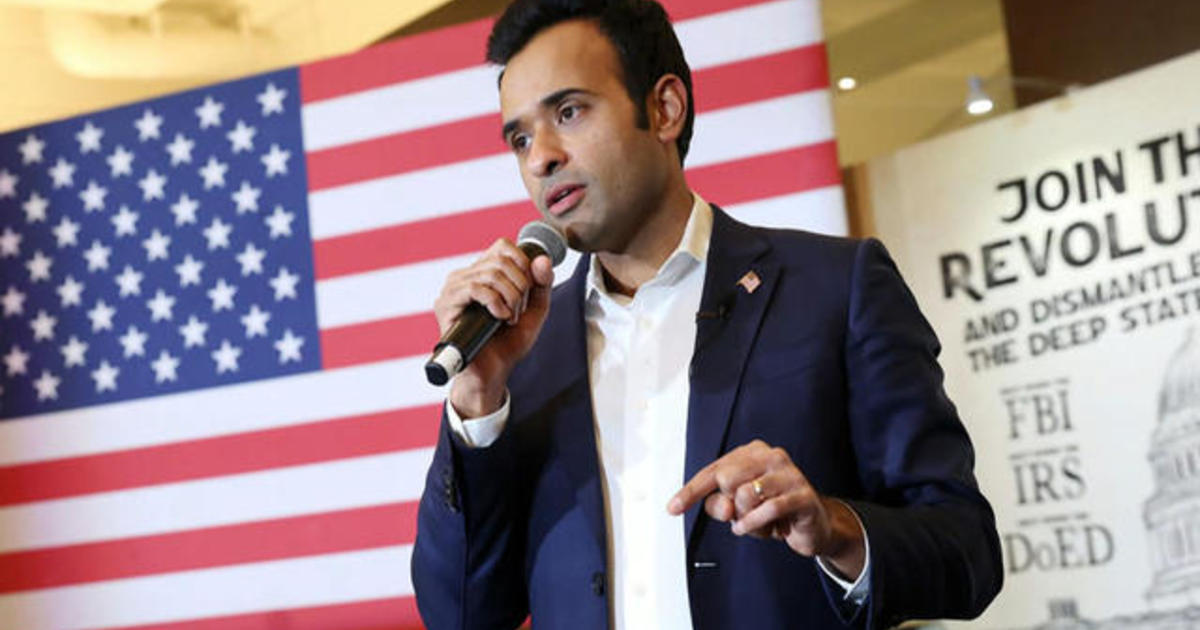 Vivek Ramaswamy has decided to stop his campaign and publicly support Donald Trump after the Iowa caucuses.