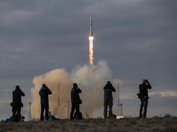 A team of 3 individuals have been launched into space aboard a Russian Soyuz rocket, headed towards the International Space Station.
