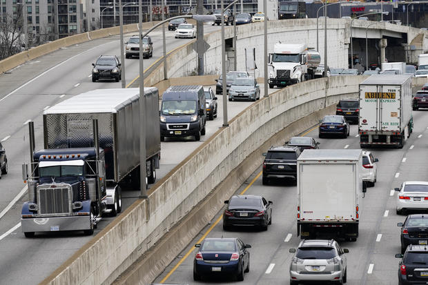 EPA sets strict new emissions standards for heavy-duty trucks and buses in bid to fight climate change