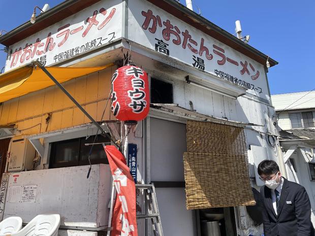 Is it possible for women and non-citizens to contribute to a revival of ramen in Japan and maintain the success of noodle shops?