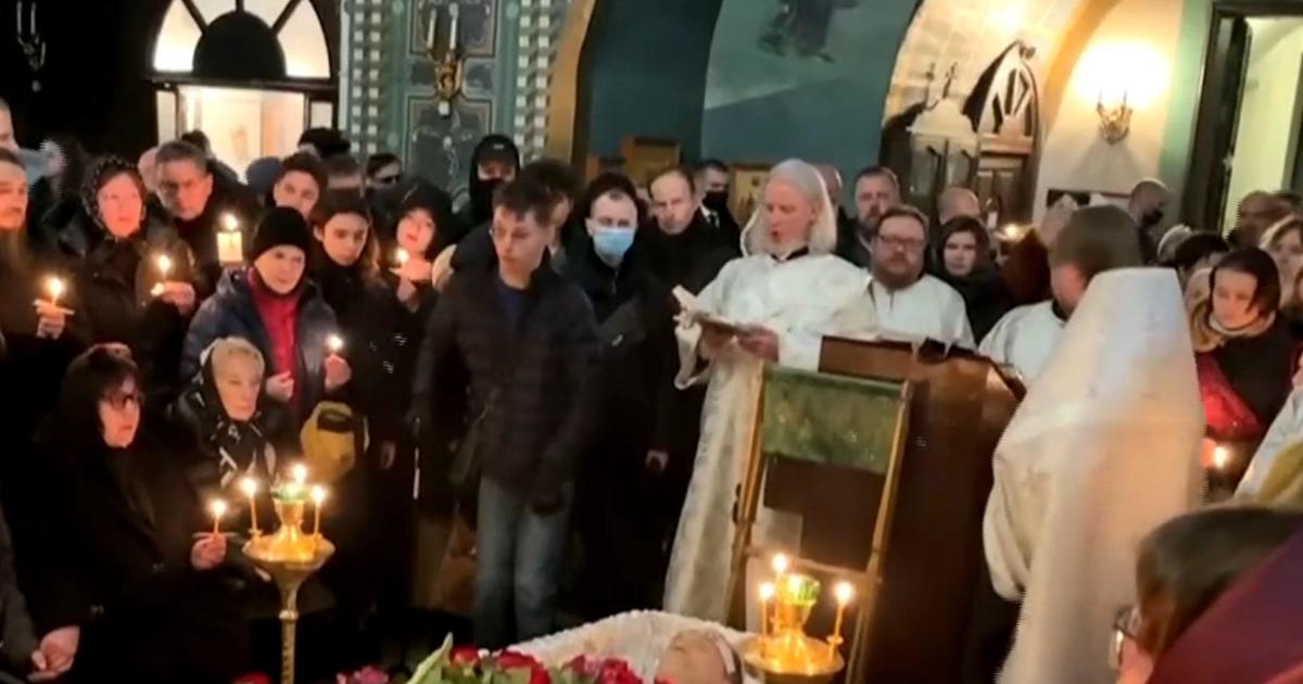 Masses congregate in Moscow for the funeral of Alexey Navalny, defying potential detainment.