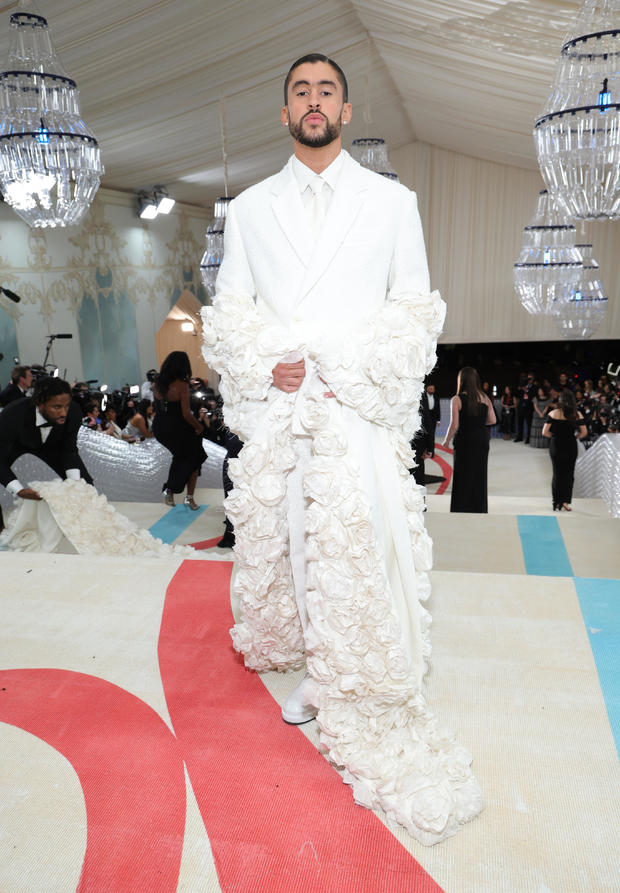 29 iconic Met Gala looks from the best-dressed guests since 1973