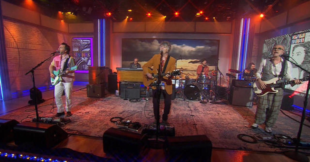 Saturday Sessions: Crowded House performs "Weather With You"