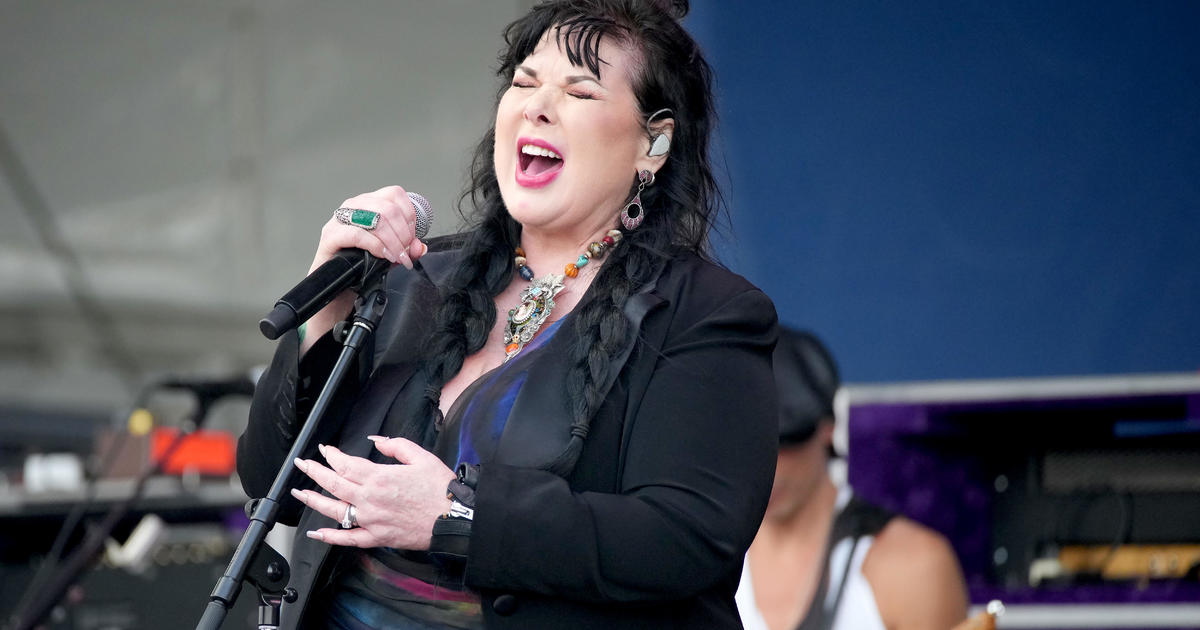 Ann Wilson announces cancer diagnosis, postpones Heart tour