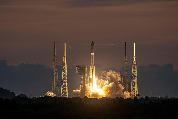 Atlas 5 rocket blasts off on milestone U.S. Space Force mission