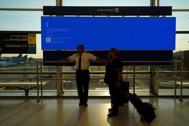 Global IT outages at Newark International Airport 