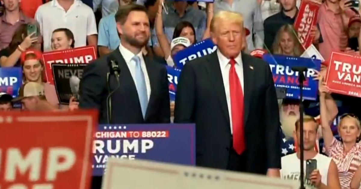 Trump, Vance hold first joint campaign rally