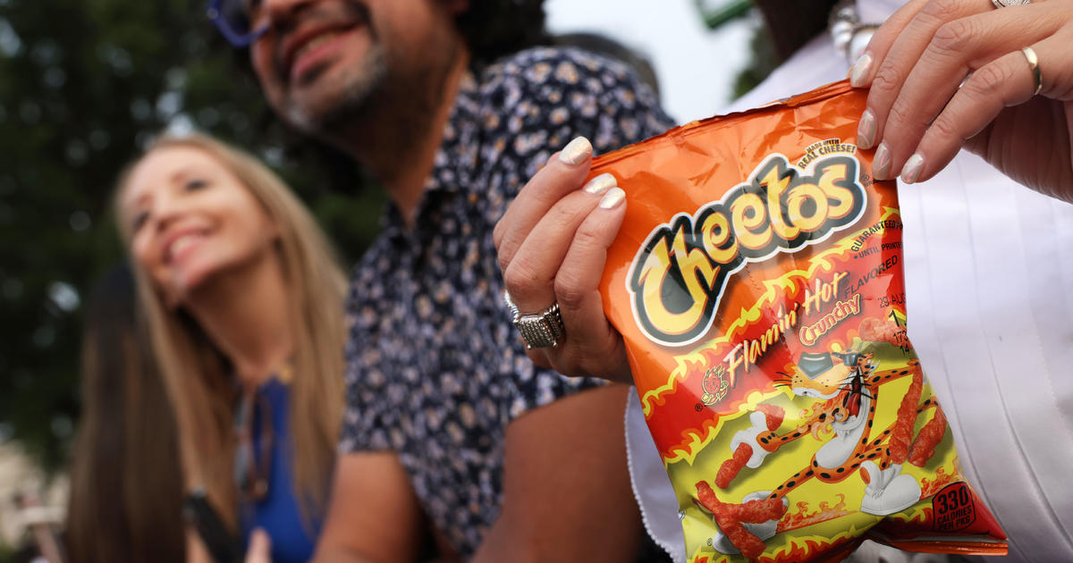 California could ban additives found in Flamin' Hot Cheetos, Twinkies from school meals