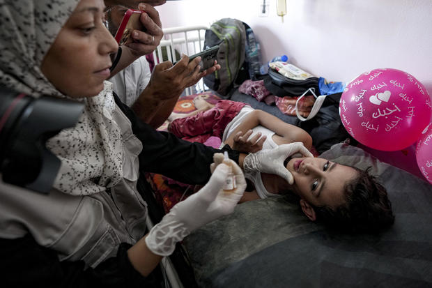 Polio vaccine campaign begins early in Gaza as strikes continue