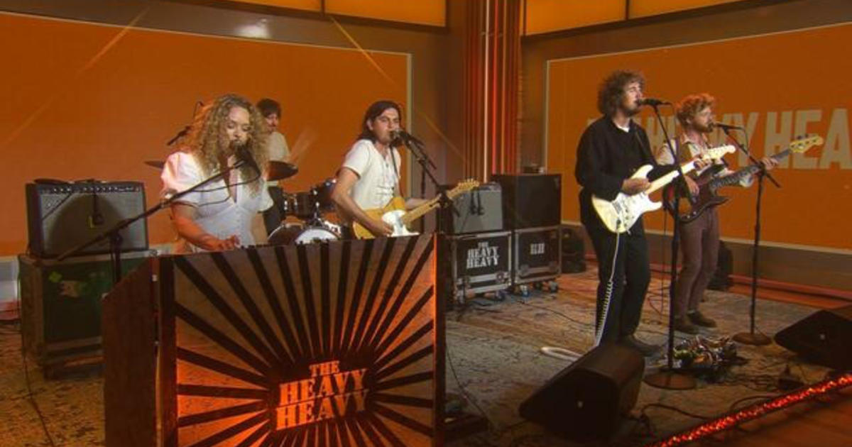 Saturday Sessions: The Heavy Heavy performs "Happiness"