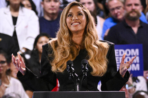 Beyoncé endorses Harris for president at Houston rally: "It's time to sing a new song"