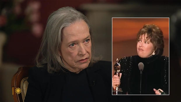 Kathy Bates shocked to learn she did thank her mother in her Oscar speech for "Misery"