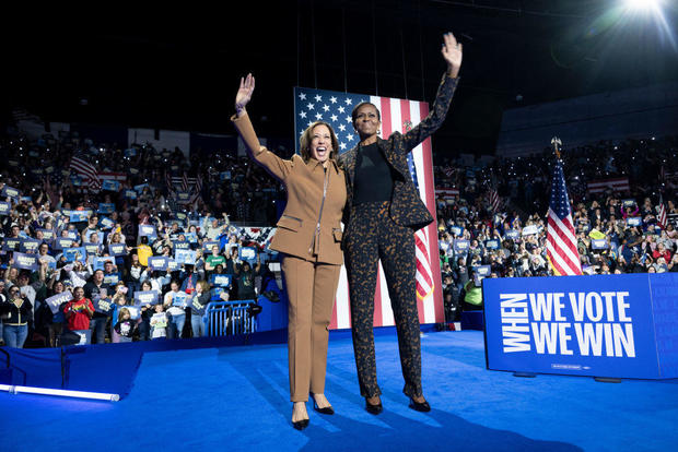 Michelle Obama urges support for Harris in Michigan rally: "This is somebody who understands you"