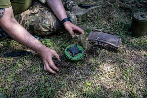 U.S. to provide anti-personnel mines to Ukraine, official says