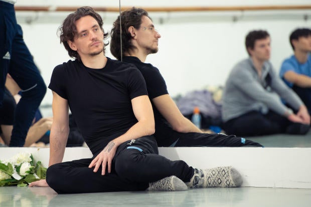 Prominent pro-Putin ballet star Sergei Polunin says he's leaving Russia