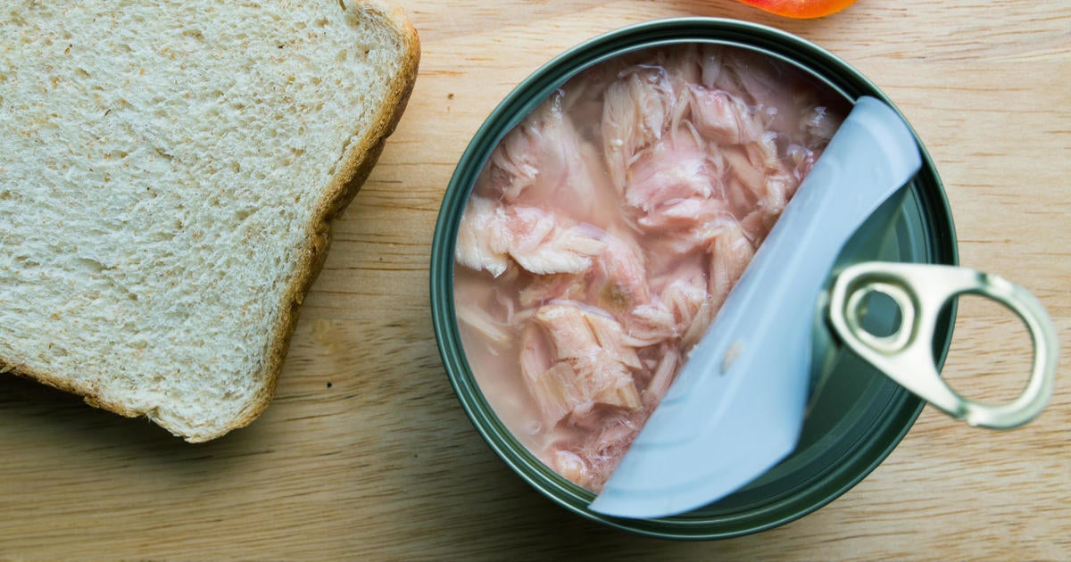 Canned tuna sold by major U.S. grocers recalled due to botulism concerns