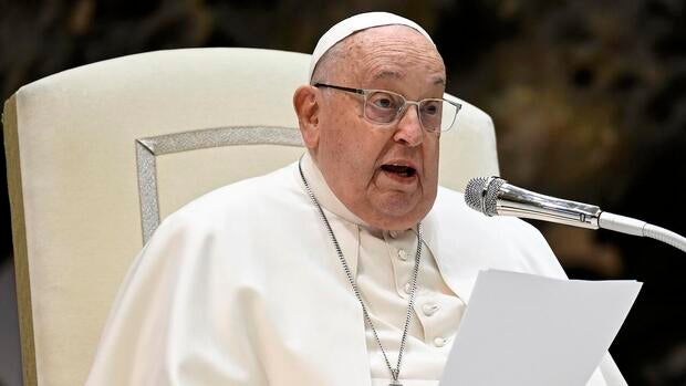 Pope Francis suffers breathing crisis but responds well to mechanical ventilation, Vatican says