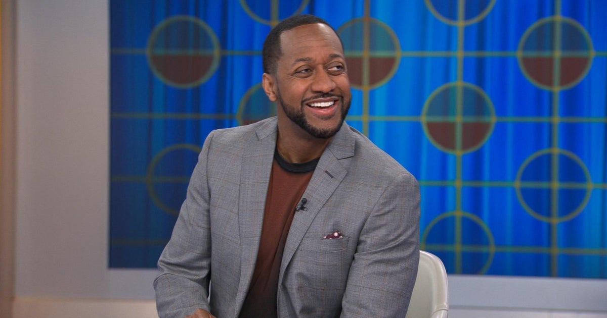 Jaleel White talks new game show "Flip Side" and life behind the buzzer