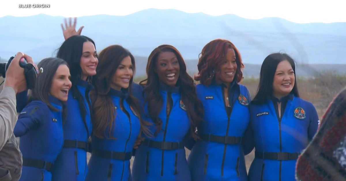 Gayle King describes the awe of zero gravity during historic spaceflight