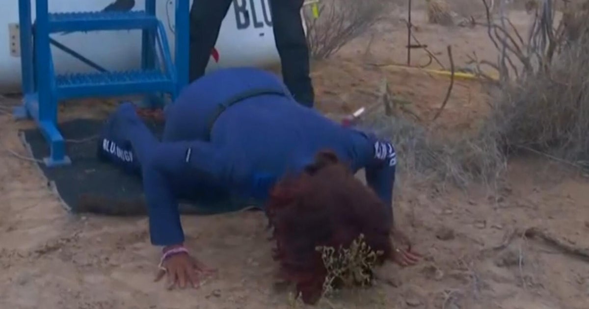Gayle King reacts to seeing moon during spaceflight, kisses ground after safe return to Earth