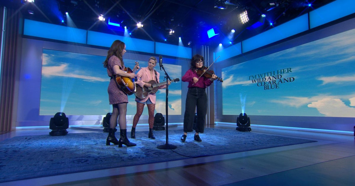 Saturday Sessions: I'm With Her performs "Year After Year"