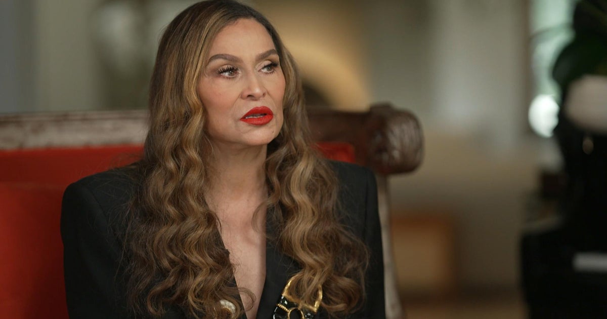 Tina Knowles on breast cancer diagnosis, how Beyoncé and Solange have supported her